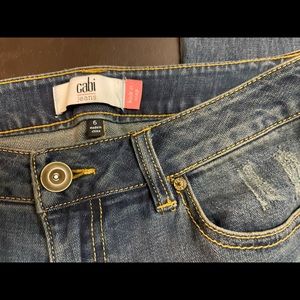 ALL JEANS ARE ON SALE, JUST $18 DOLLARS MISS ME, LEVIS. Etc MEN / women